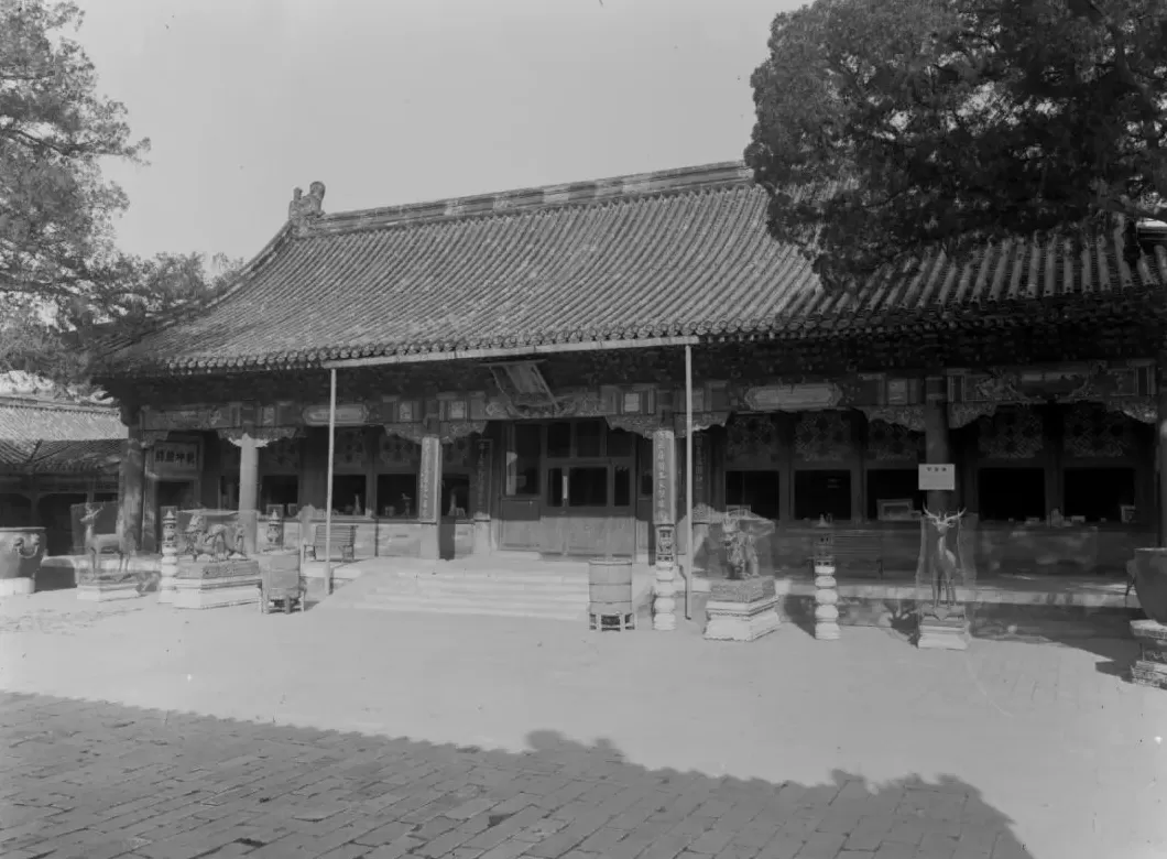 泊妃化妆品套盒 故事:被迫和亲我亲自挑选夫婿,2年后贵为太子妃,荣宠加身