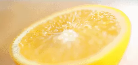巴黎世家香水 巴黎世家从不坑穷人!8千2塑料袋卖断货,设计师到底在想什么?