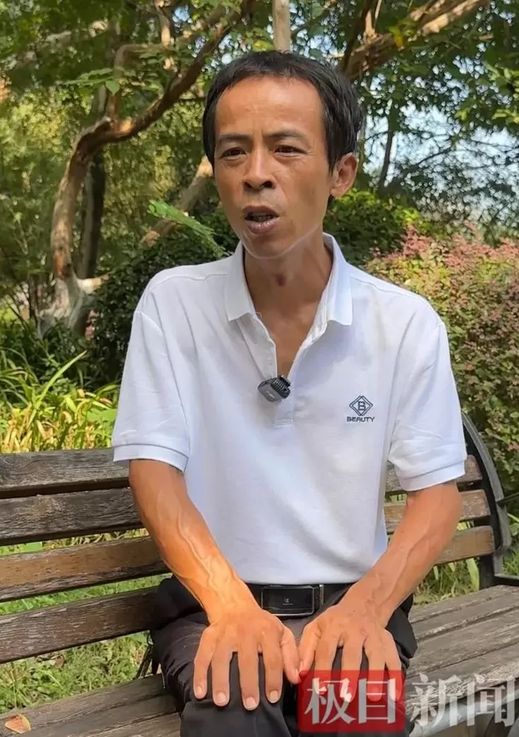 阜阳市好人家香肠调料代理 “鸡排哥”联手亲属摆出了5个摊位,隔壁阜阳摊主利润翻两番!