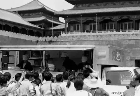 西式快餐连锁店名字 汉堡,薯条和三明治——西式快餐名称背后的故事