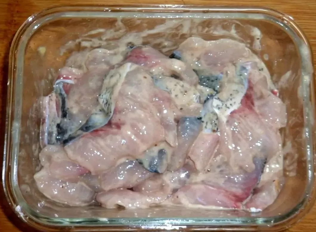酸菜鱼好评50字 酸菜鱼:酸爽开胃,和饭店做的一样好吃