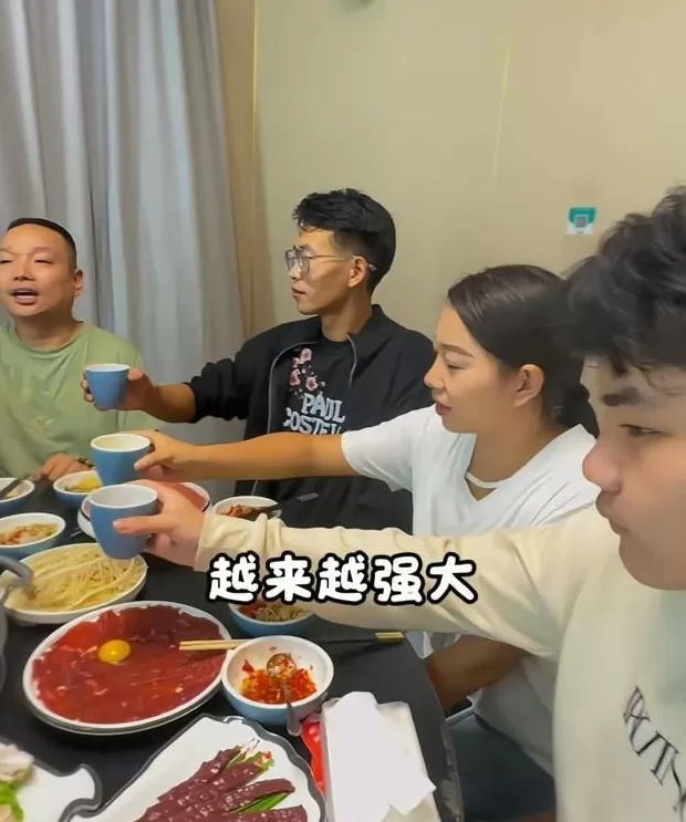 味齐调料代理 兑现承诺 王晓举已接同母异父的弟妹来四川 将带他们打拼 妹夫