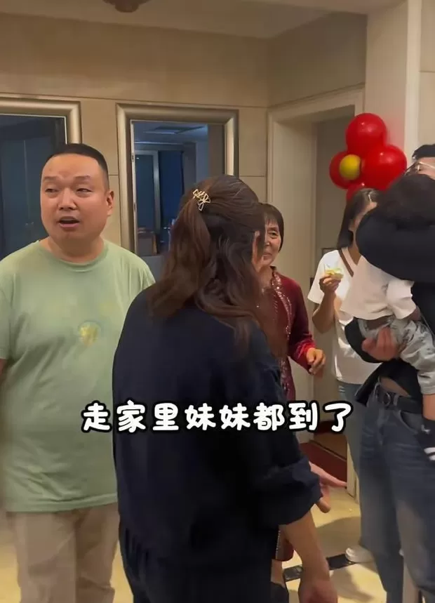 味齐调料代理 兑现承诺 王晓举已接同母异父的弟妹来四川 将带他们打拼 妹夫