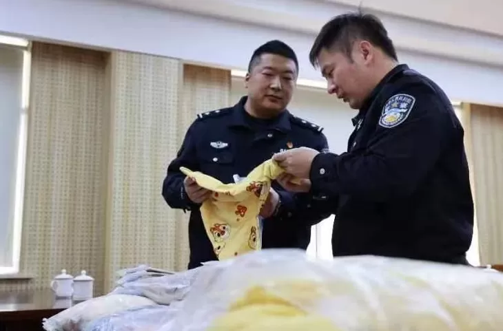 迪士尼童装同款什么意思 20块钱能买到迪士尼童装？从授权证到吊牌，水洗标…都是假的