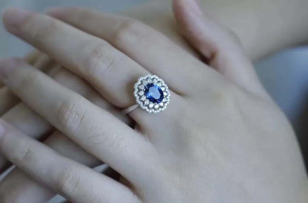 皇家大厨水晶锅图片 疯狂的培育宝石: 曾经10万起拍的天然蓝宝石,现在造价百元,还能批量生