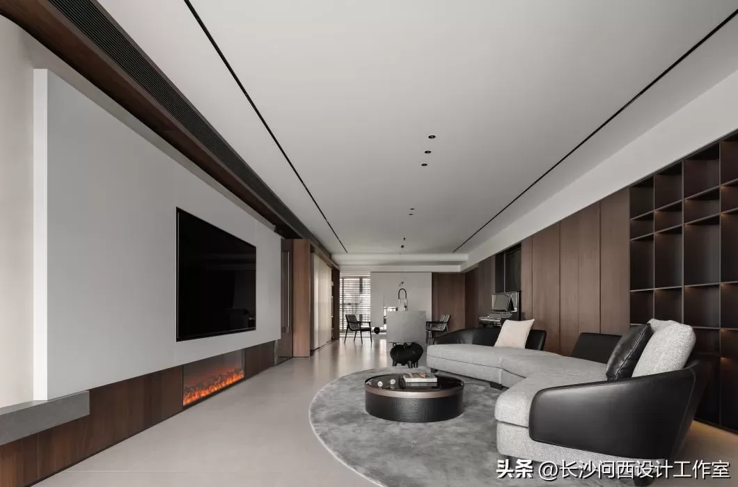 长沙定制电视背景墙在哪里 优衣库华中地区最大店铺落户长沙,快时尚品牌们集中“开大店”