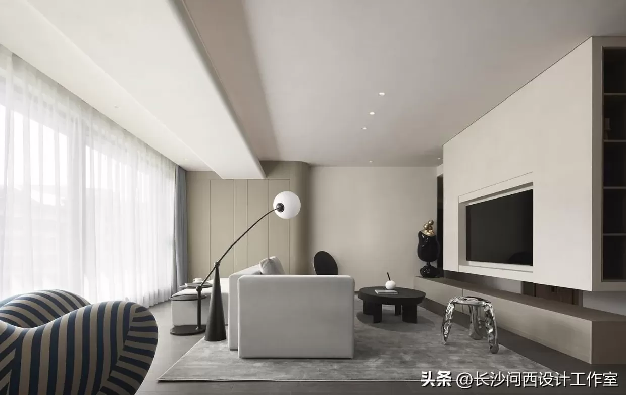 长沙定制电视背景墙在哪里 优衣库华中地区最大店铺落户长沙,快时尚品牌们集中“开大店”