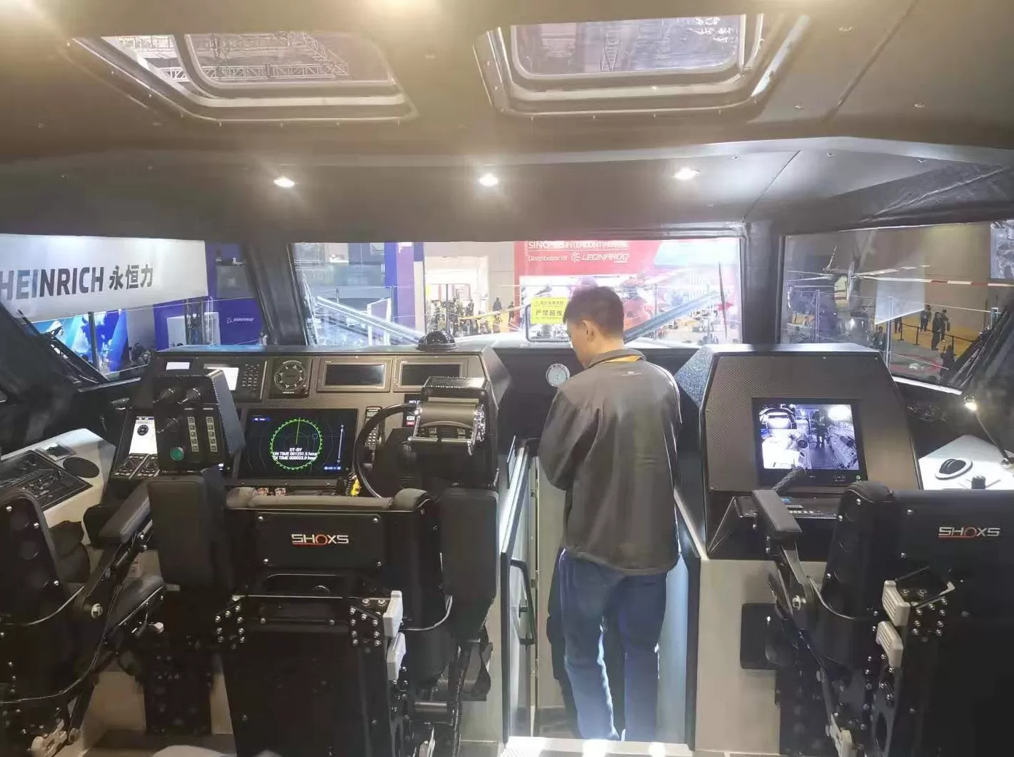法拉第橱柜售后服务 进博会探营|还未开幕,已有公司对首件进馆展品表明采购意向