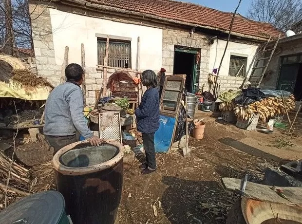 米多面多前景怎么样 93年,三叔联合爷爷逼父亲下岗,如今父亲月入30000他们流浪街头