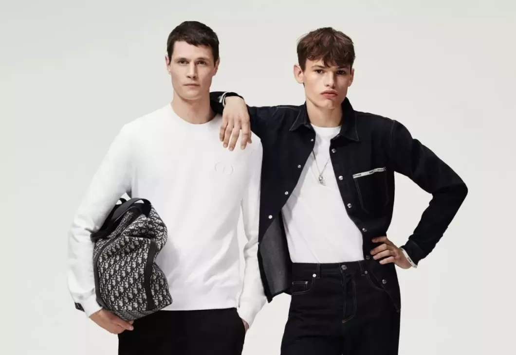 迪奥官网店男装 简约不显简单的 Dior 男装,在不断地精进与进化