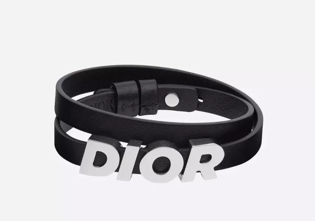 迪奥官网店男装 简约不显简单的 Dior 男装,在不断地精进与进化