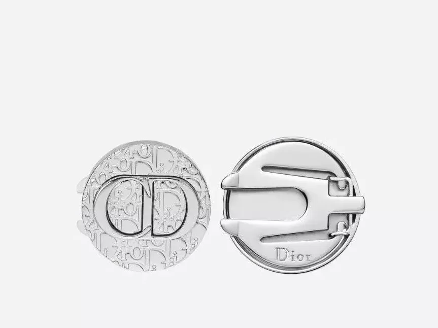 迪奥官网店男装 简约不显简单的 Dior 男装,在不断地精进与进化