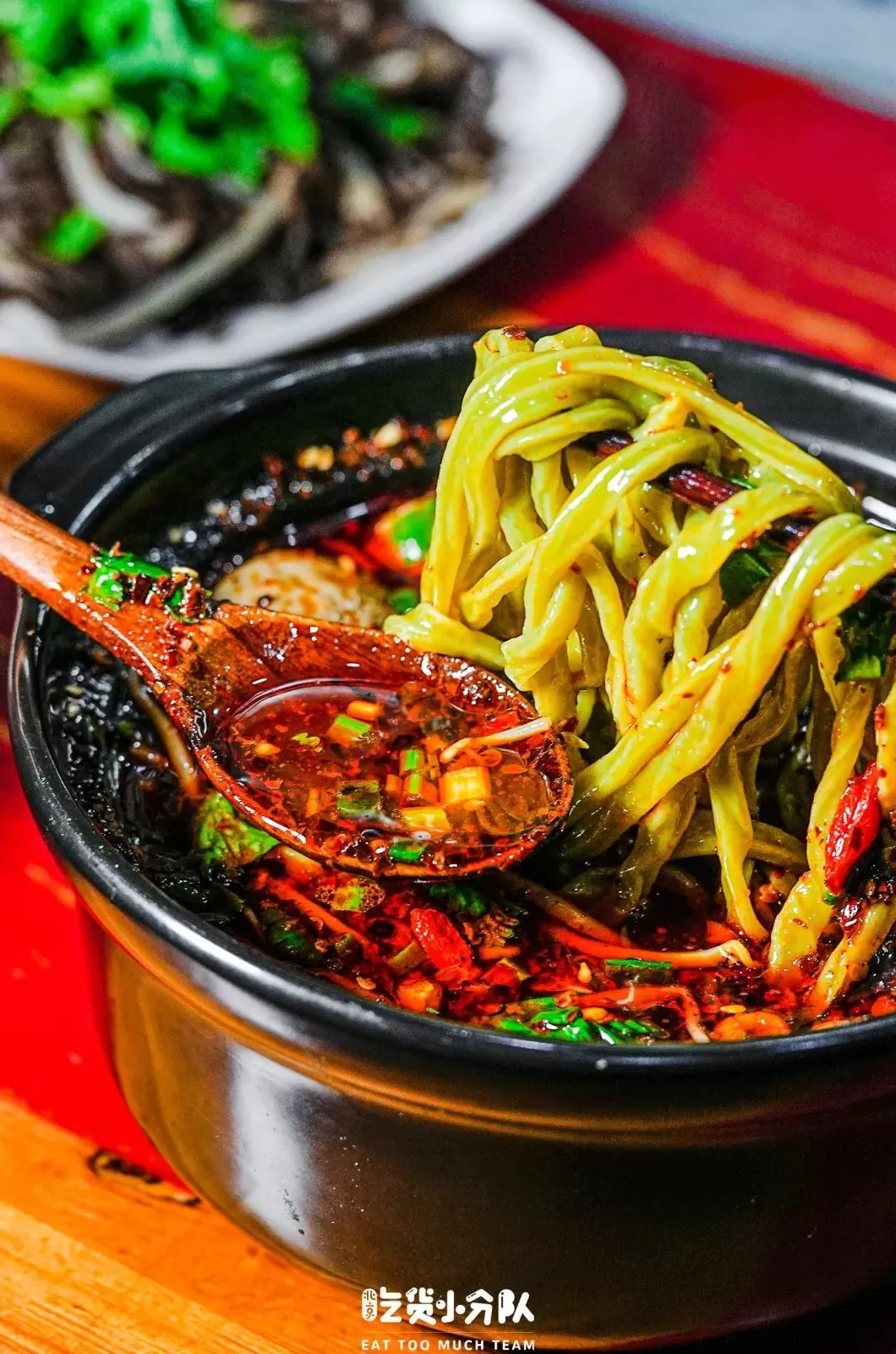 疯狂抄手的营业时间 鼓楼大辣碗小店,火了12年