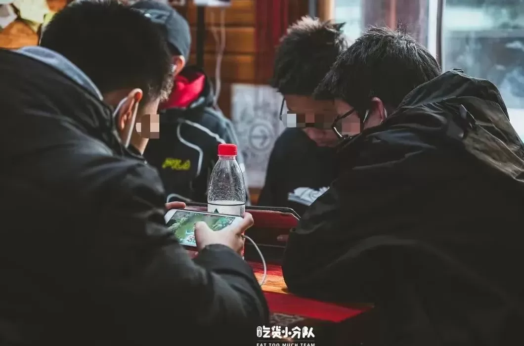 疯狂抄手的营业时间 鼓楼大辣碗小店,火了12年