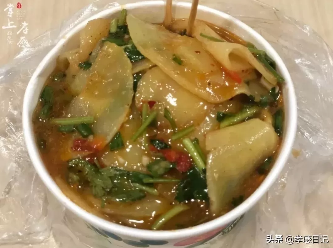 疯狂抄手的营业时间 鼓楼大辣碗小店,火了12年