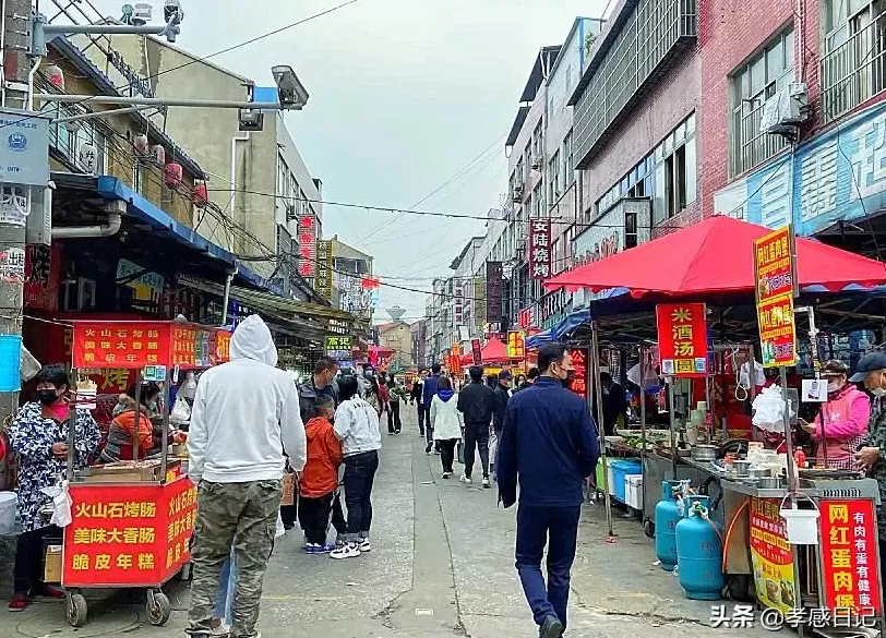 疯狂抄手的营业时间 鼓楼大辣碗小店,火了12年