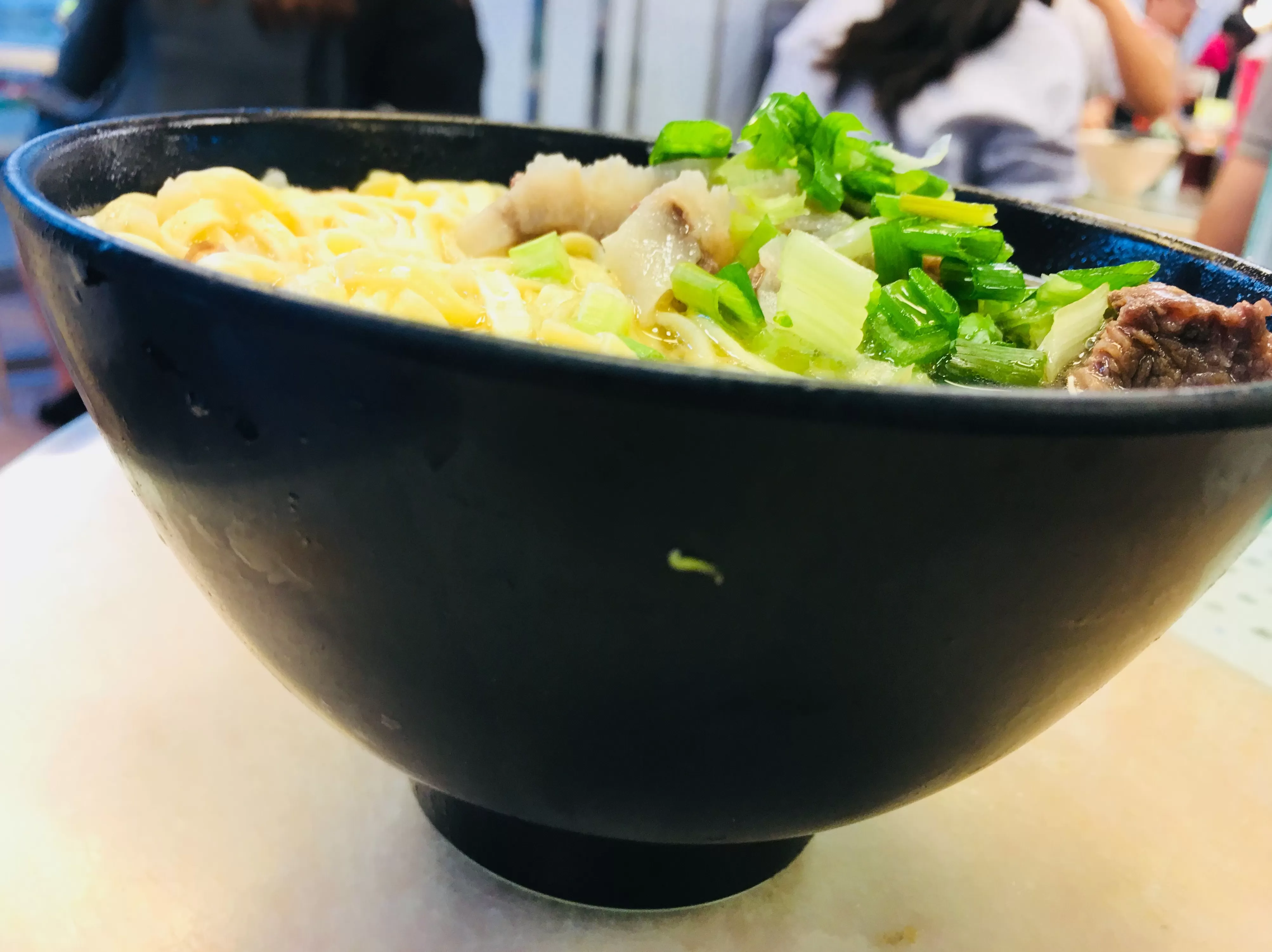 顺溜刀削面西红柿卤做法 “老巷烟火繁华”系列报道12 顺溜削面: 一口香滑 满心欢喜