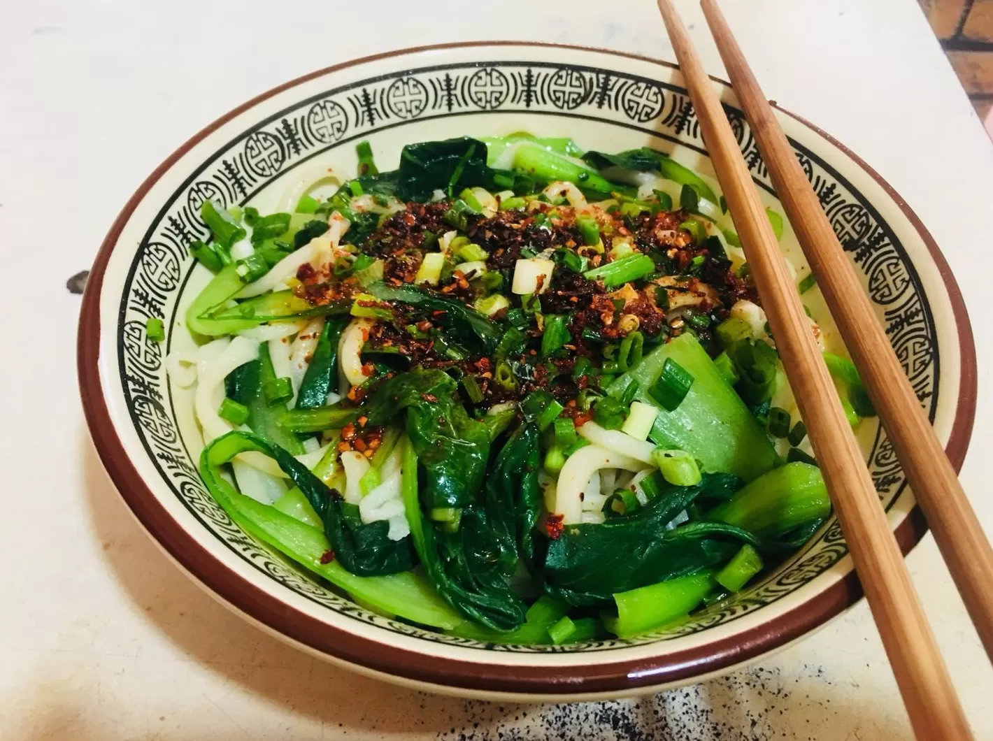 顺溜刀削面西红柿卤做法 “老巷烟火繁华”系列报道12 顺溜削面: 一口香滑 满心欢喜