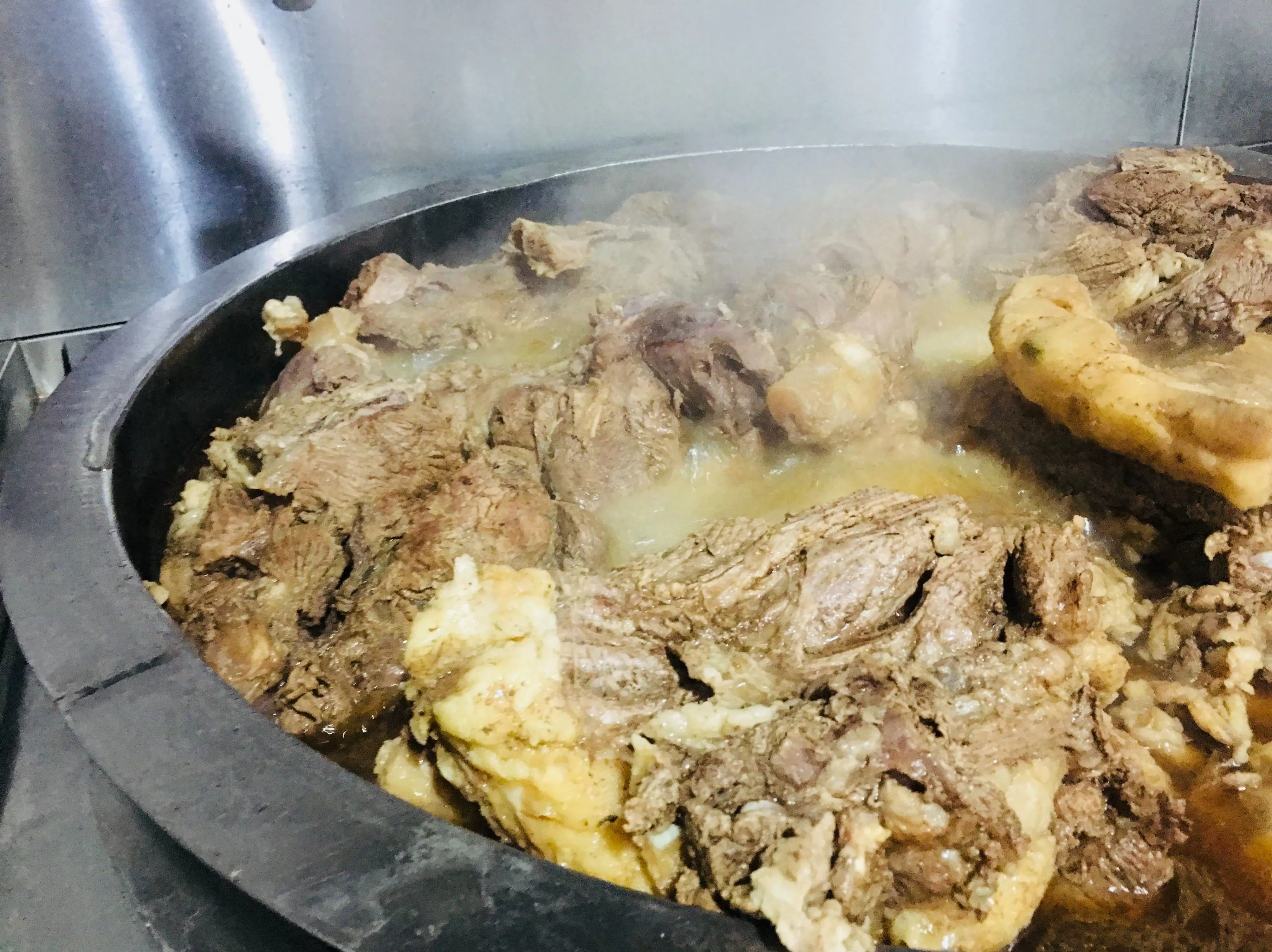 顺溜刀削面西红柿卤做法 “老巷烟火繁华”系列报道12 顺溜削面: 一口香滑 满心欢喜