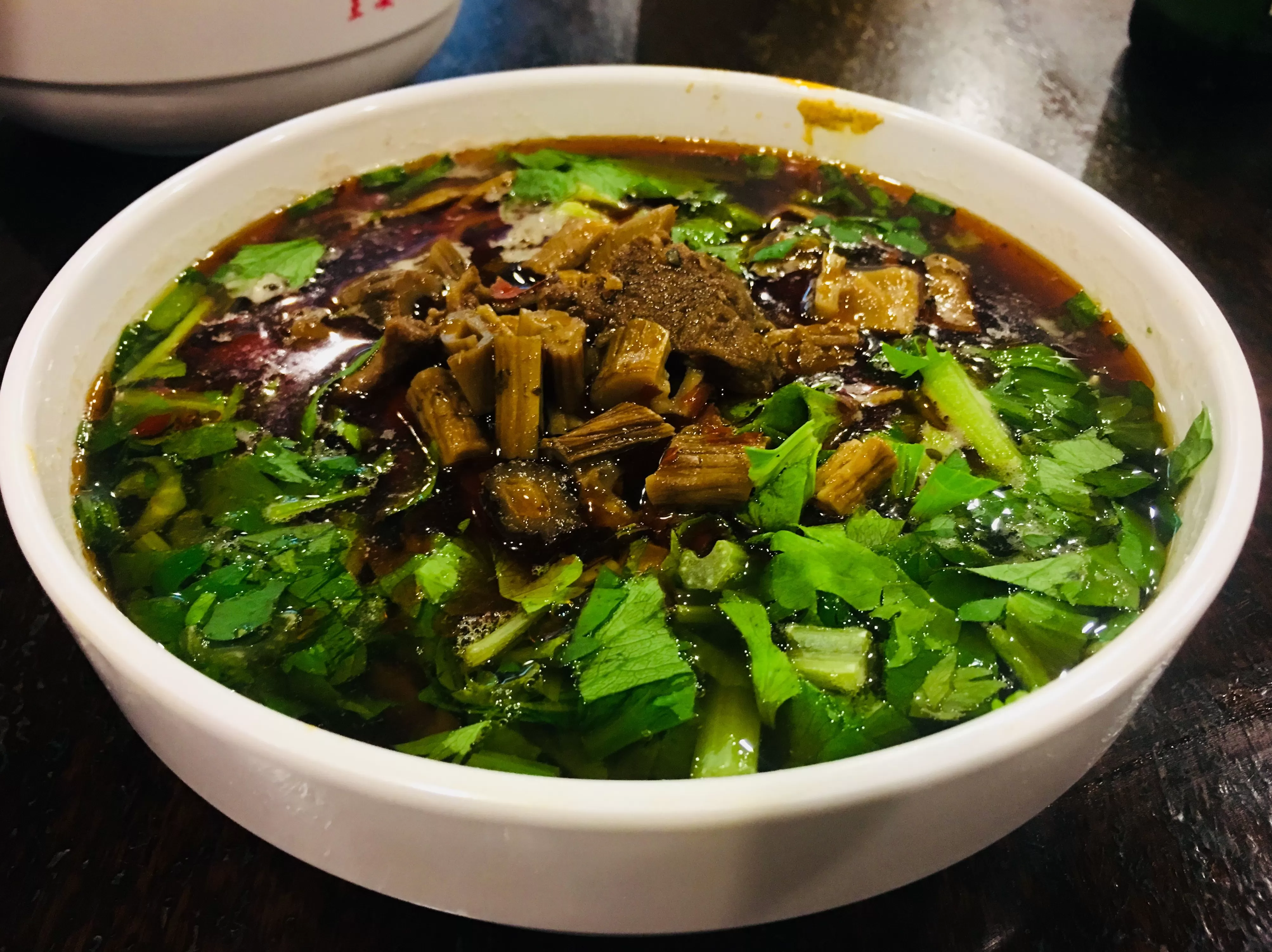 顺溜刀削面西红柿卤做法 “老巷烟火繁华”系列报道12 顺溜削面: 一口香滑 满心欢喜