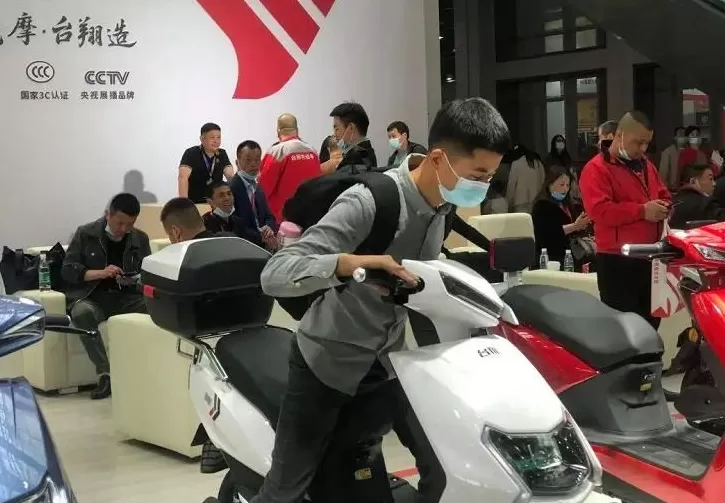 电动车电瓶代理 上海警方摧毁租售伪劣电动自行车电瓶产业链