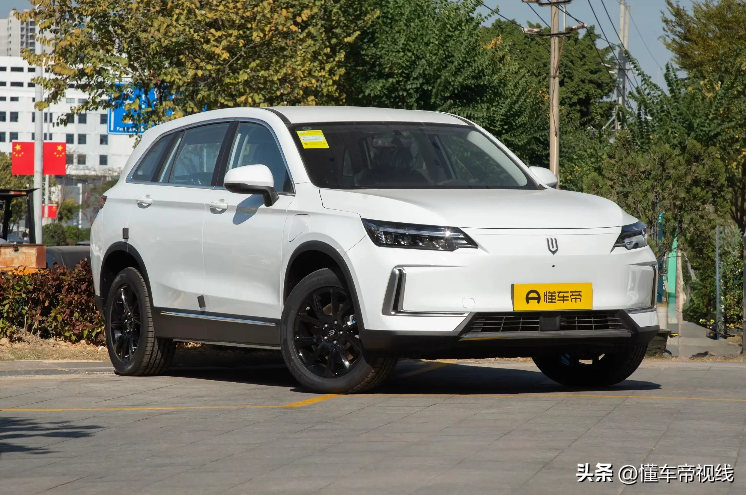 创维电动汽车代理 新车|售2468万元,2025款创维EV6闪现版+上市,乐道L60同级SUV