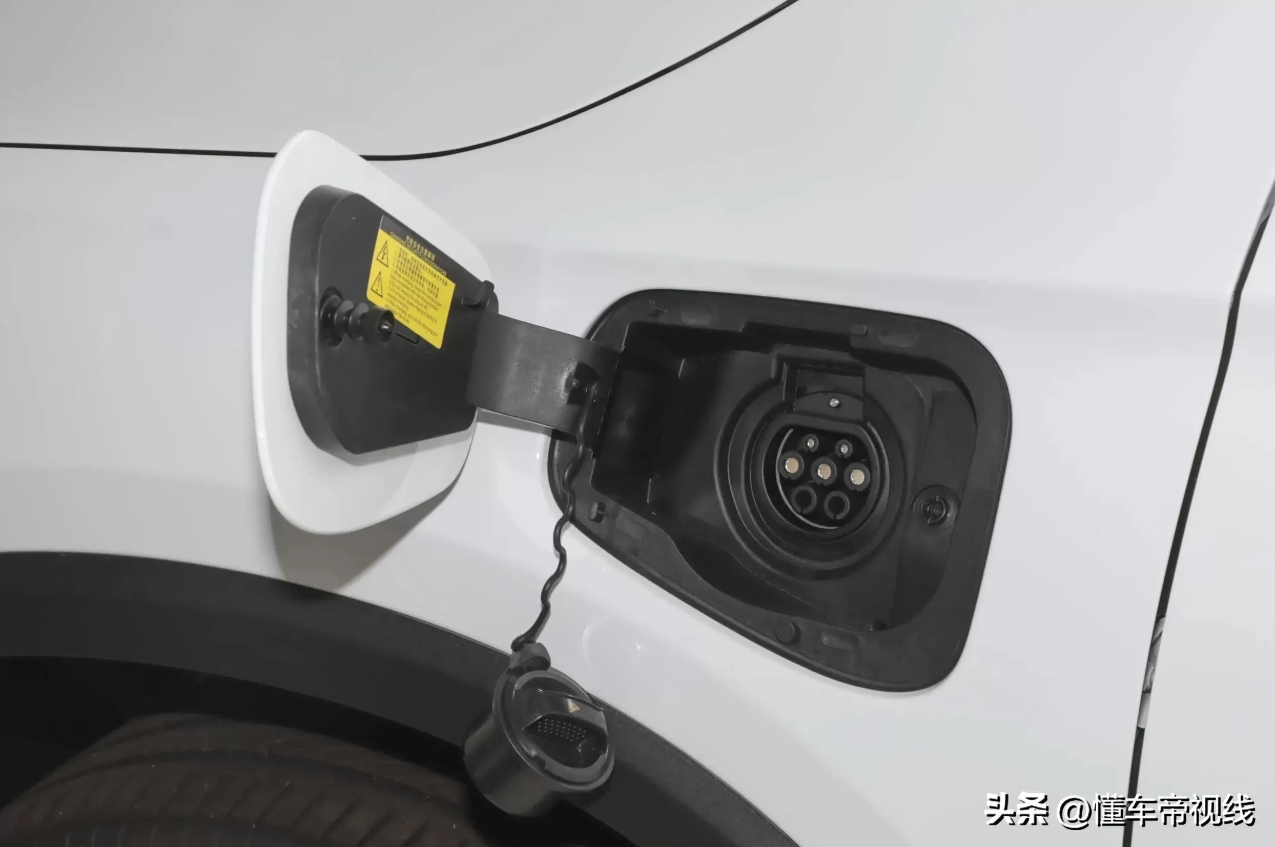 创维电动汽车代理 新车|售2468万元,2025款创维EV6闪现版+上市,乐道L60同级SUV