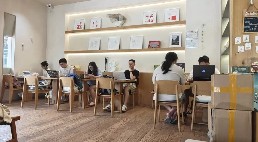 疯狂薯条还在吗 短剧圈黑幕:拍10部亏9部,为何资本还在疯狂砸钱?
