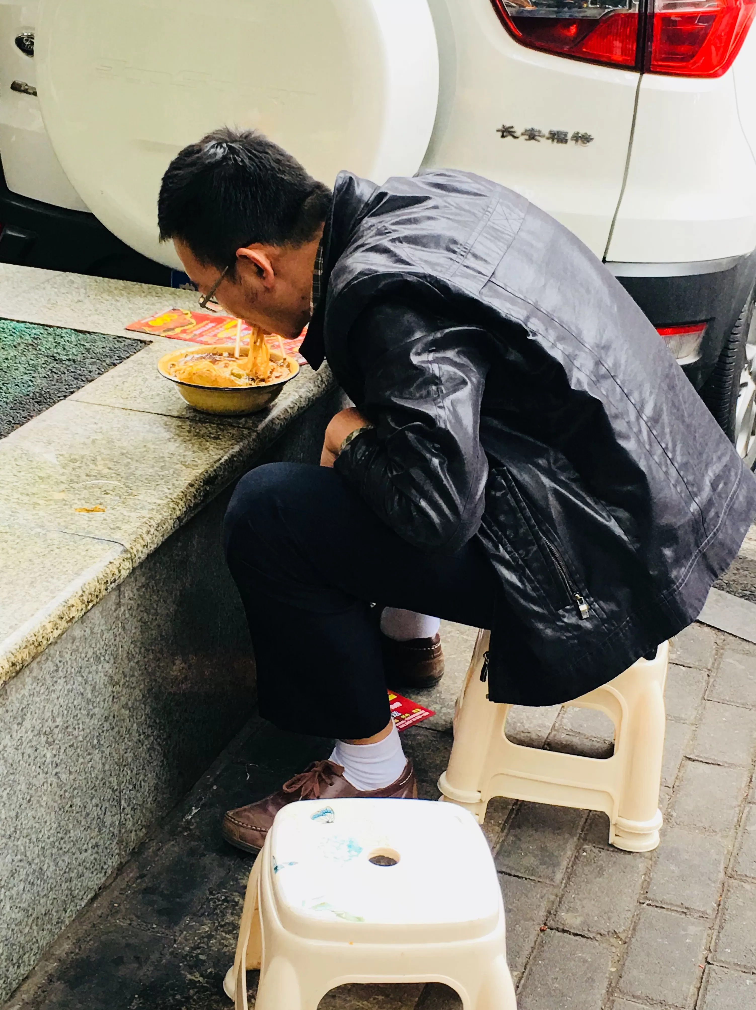 顺溜刀削面米面粥 由南向北从东到西走遍大半个中国只为去吃一碗面条