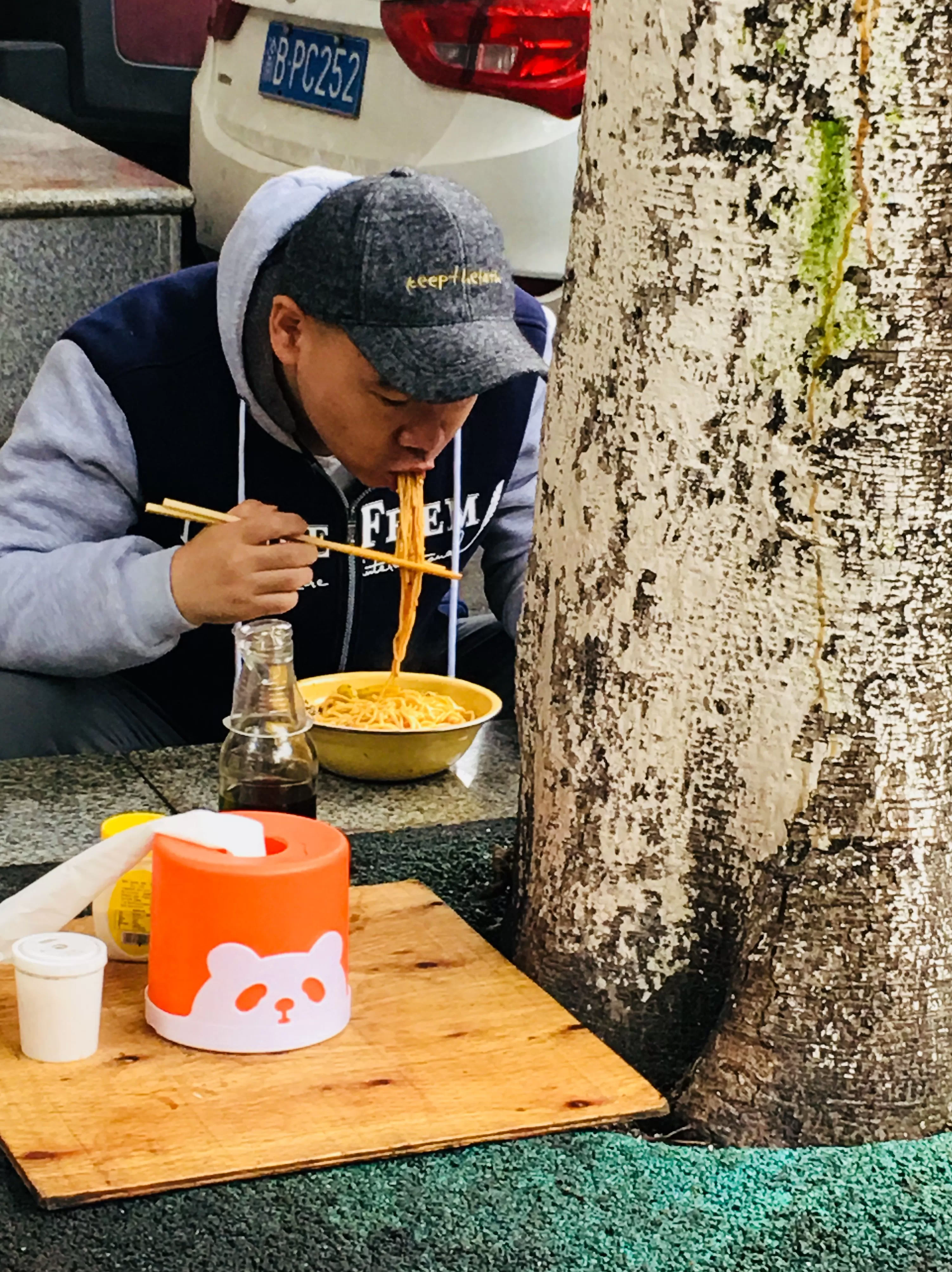 顺溜刀削面米面粥 由南向北从东到西走遍大半个中国只为去吃一碗面条