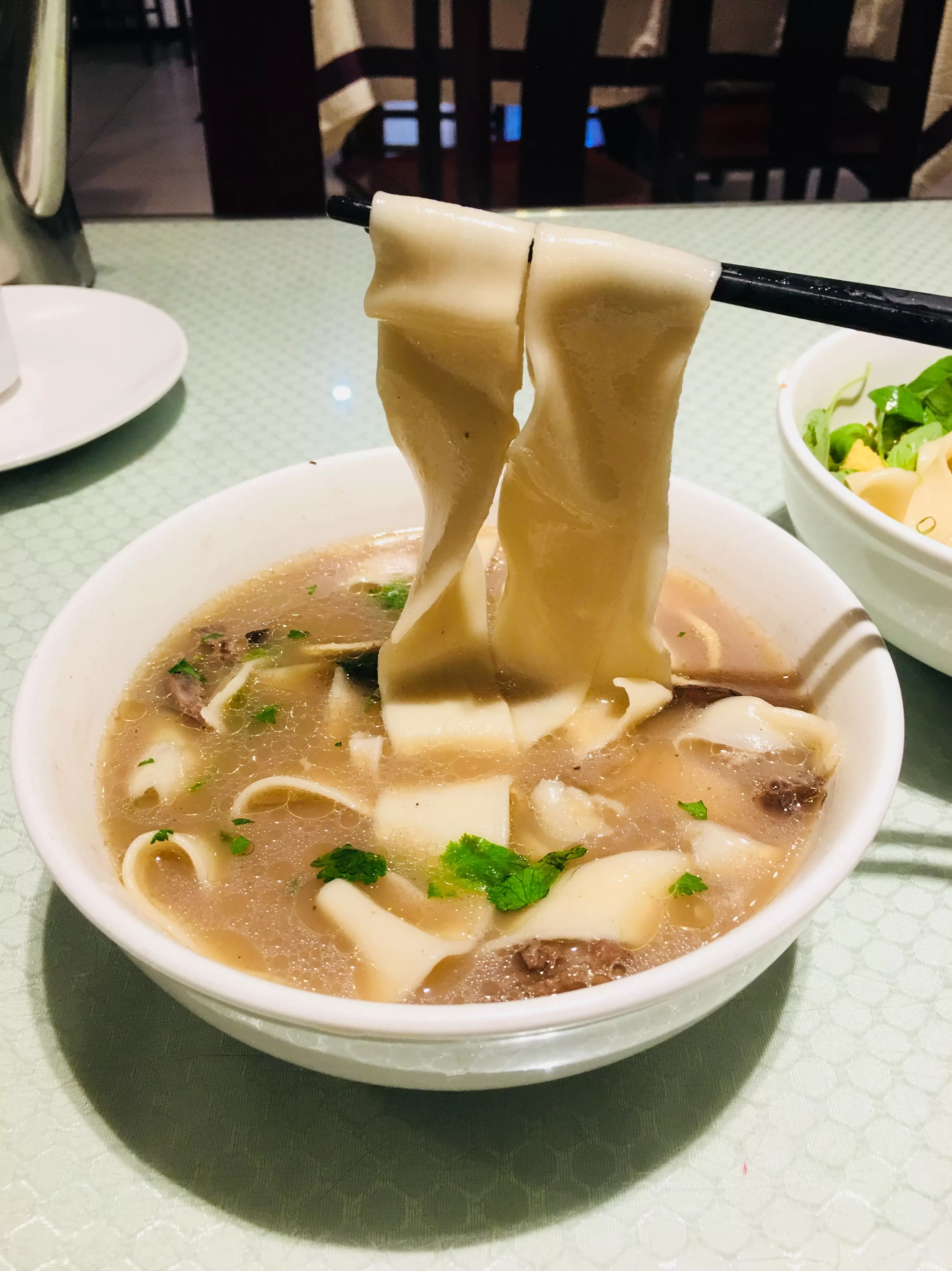顺溜刀削面米面粥 由南向北从东到西走遍大半个中国只为去吃一碗面条