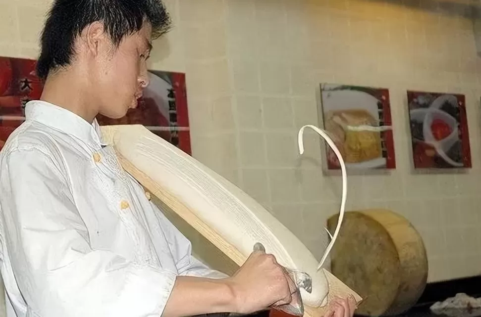 五台山顺溜刀削面 晋享美味 送你一份“大同刀削面攻略”