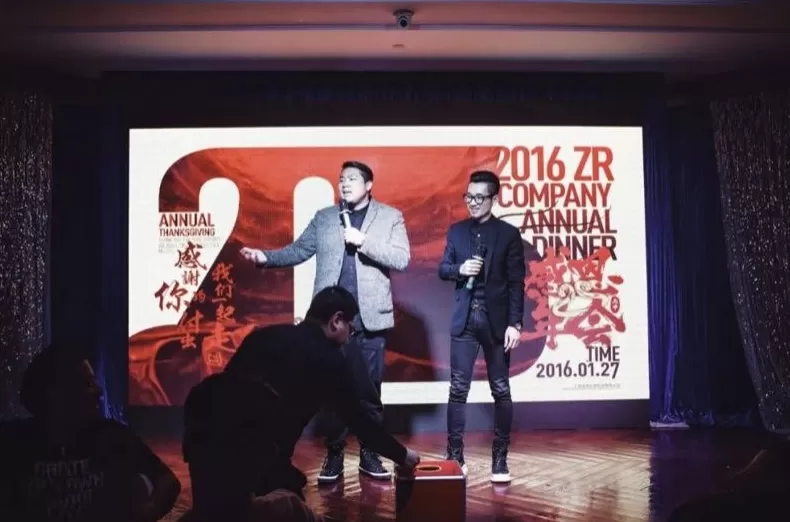 大码男装加盟代理 这个崇明人,卖服装,开饭店,搞设计,都是“第一”