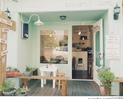 饮品店门头图片 「奶茶咖啡店门头实景」有料又有趣,抓取年轻消费者注意力