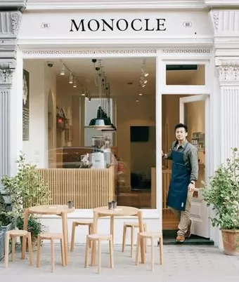 饮品店门头图片 「奶茶咖啡店门头实景」有料又有趣,抓取年轻消费者注意力