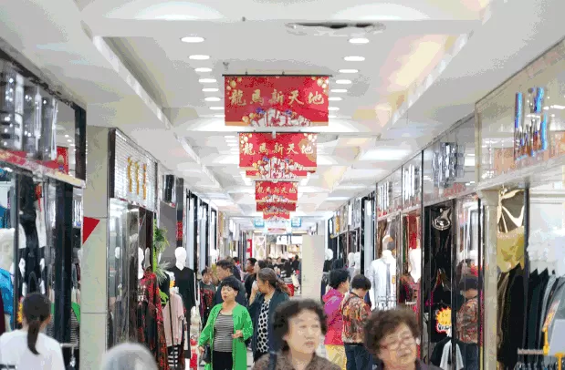 太原男装代理 太原服装城之七:原来你是这样的服装城!