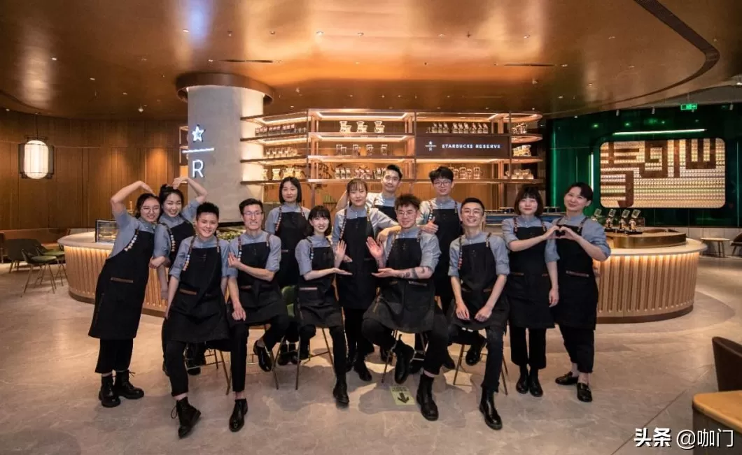 饮品店长工作经历 门店破5000家,15小时晋升1位店经理!星巴克是怎么培养人的?