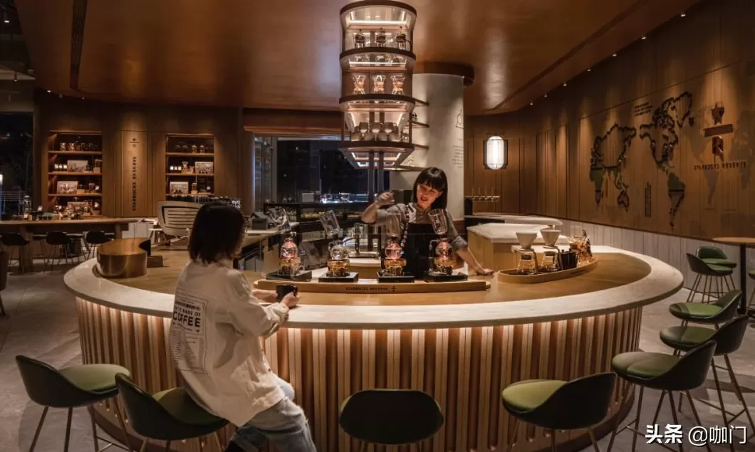 饮品店长工作经历 门店破5000家,15小时晋升1位店经理!星巴克是怎么培养人的?