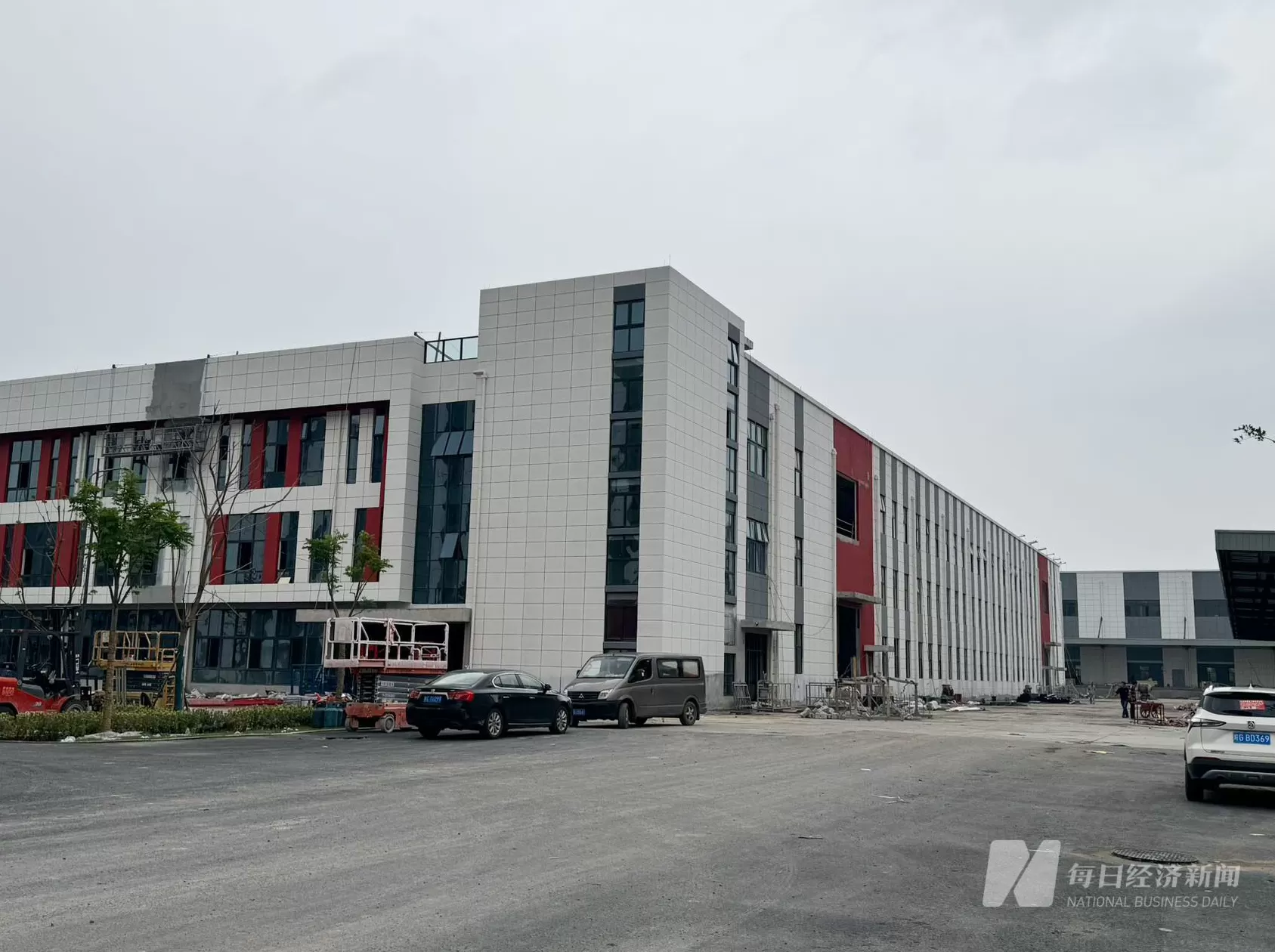 西式快餐连锁店储备经理 2025年冲刺门店5万家 库迪“车轮战”与陆正耀的胜负手