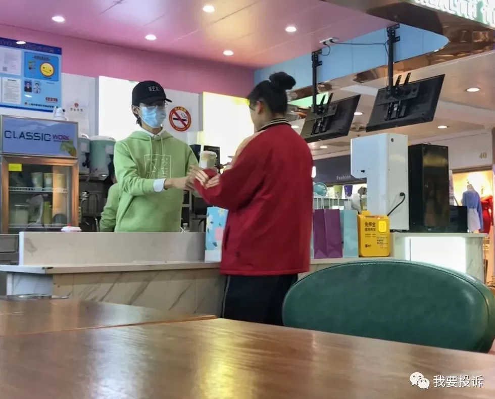 饮品店怎么雇人 排队4小时,才给40元!“网红奶茶店”雇人内幕曝光,竟然不是为了拉顾客?