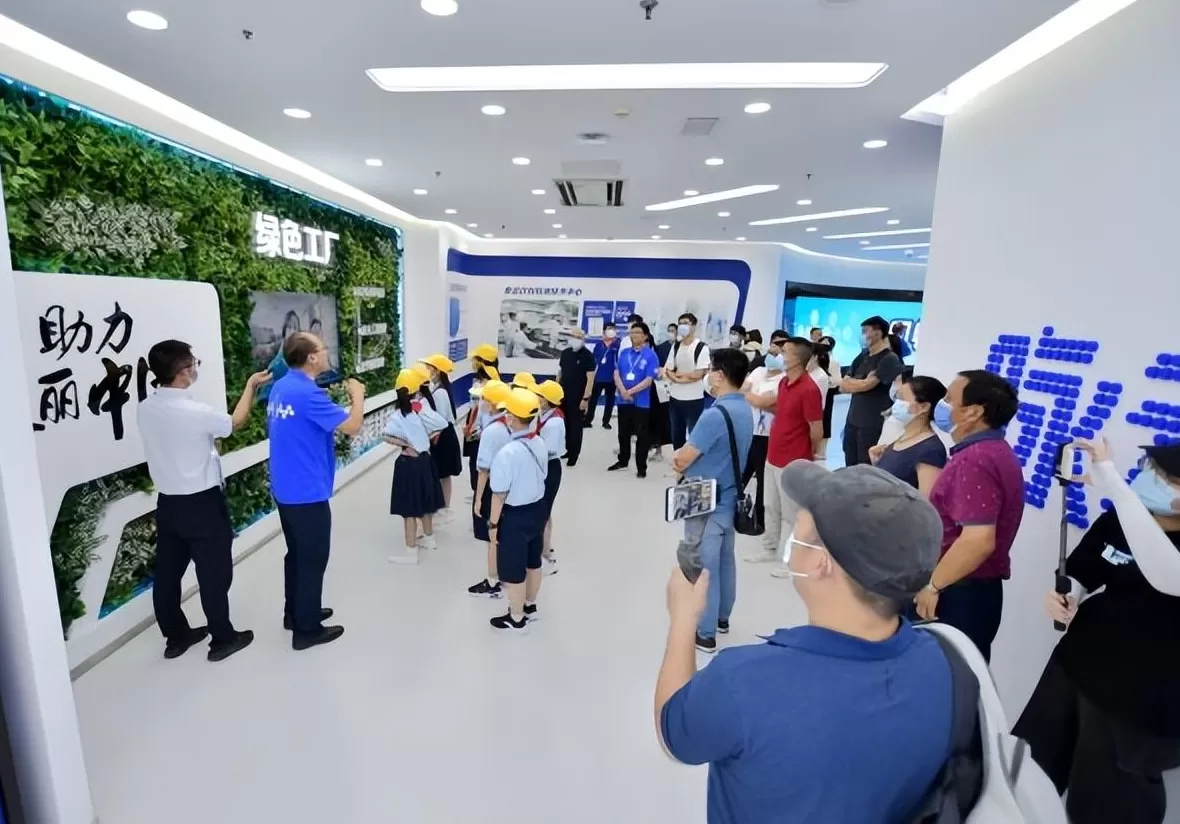饮品店短袖 早秋很火的轻熟知性风:格雷灰色系棕色针织短袖软软糯糯,御姐范