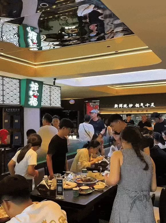 饮品店平面布局图 卷不卷,云南高中地理这道题,看奶茶店布局,回答6-9题,你会吗