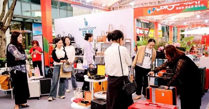现举办优惠活动 品质好,优惠多!2025重庆首届臻享商惠节在渝中启幕