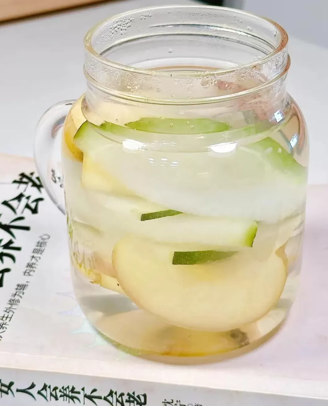 火锅店饮品展示黄瓜 做好夏天的小火锅“冒菜”,有色有香又有味
