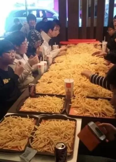 疯狂薯条菜单 盘点南宁好吃的薯条 香脆过瘾，根本停不下来！图3