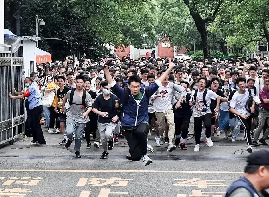 百年育才加盟能赚钱吗 7年前他拒绝俞敏洪2000万报价,如今这门低频生意一片红海