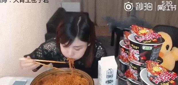 疯狂抄手是啥 摩天·活力城:撩人心弦的迷人夜景