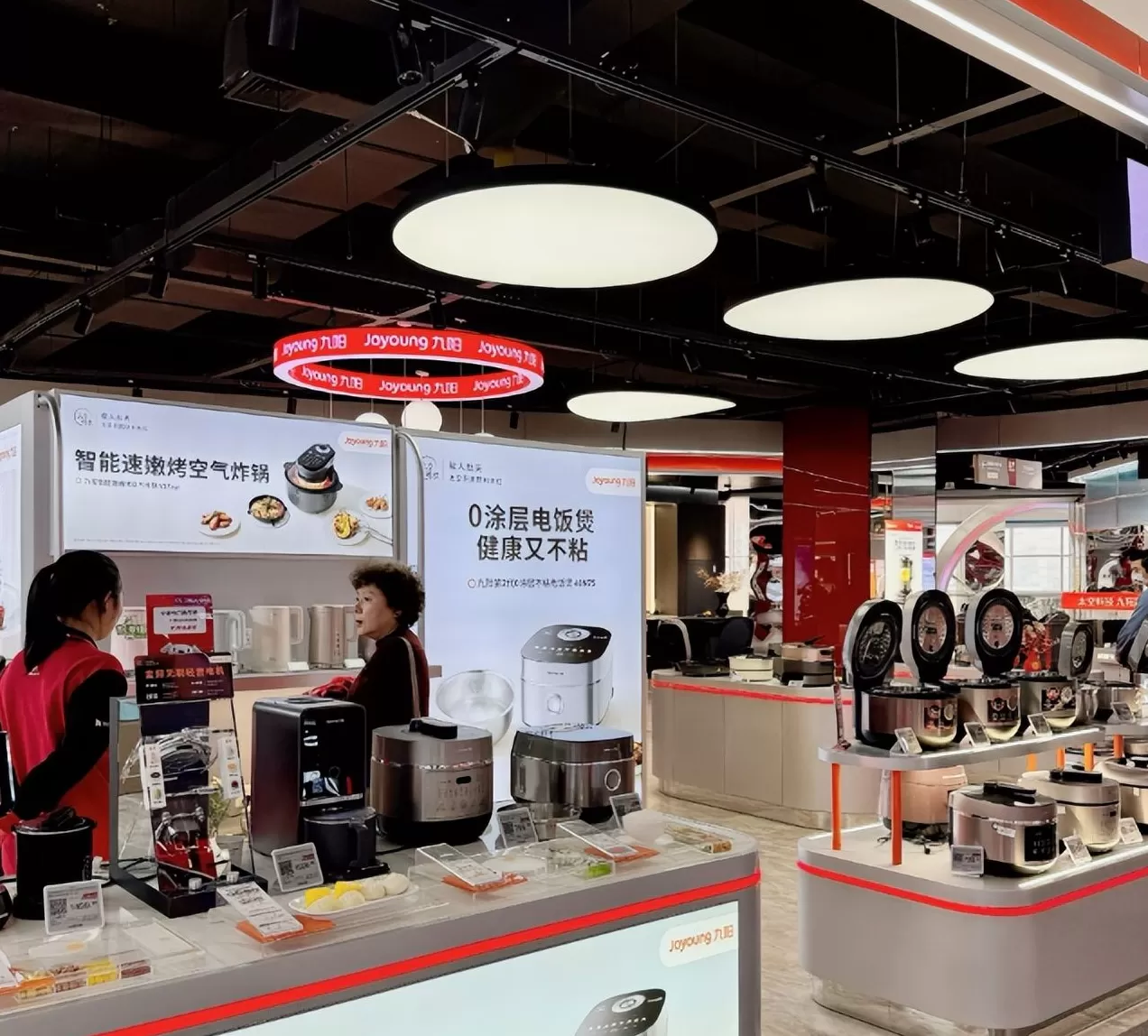 京东便利店现在一共有多少家 京东超市年交易额近4000亿,自营商超这么多,它优秀在哪?