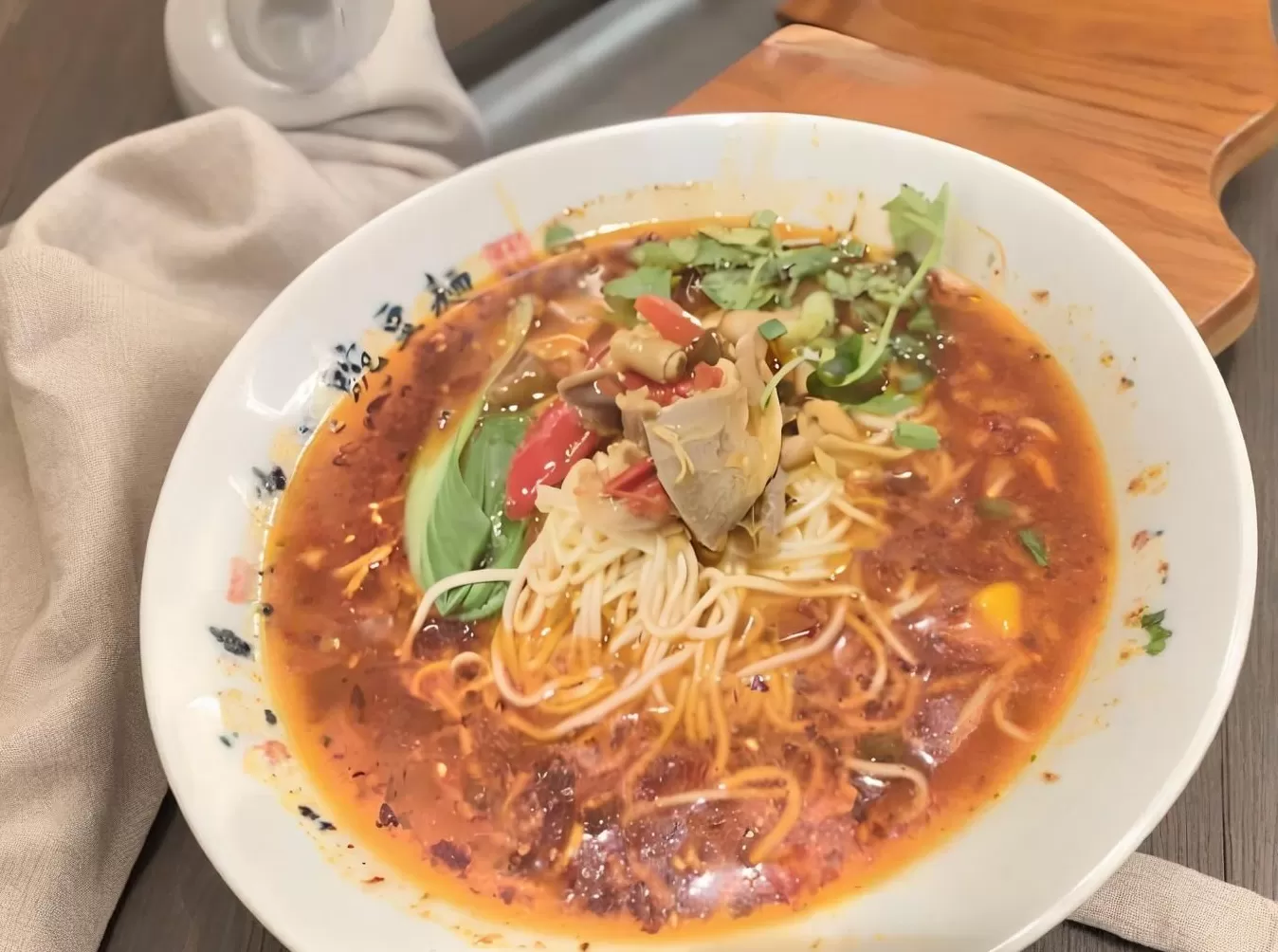 顺溜刀削面的猪肉面卤怎么做 “老巷烟火繁华”系列报道12 顺溜削面: 一口香滑 满心欢喜
