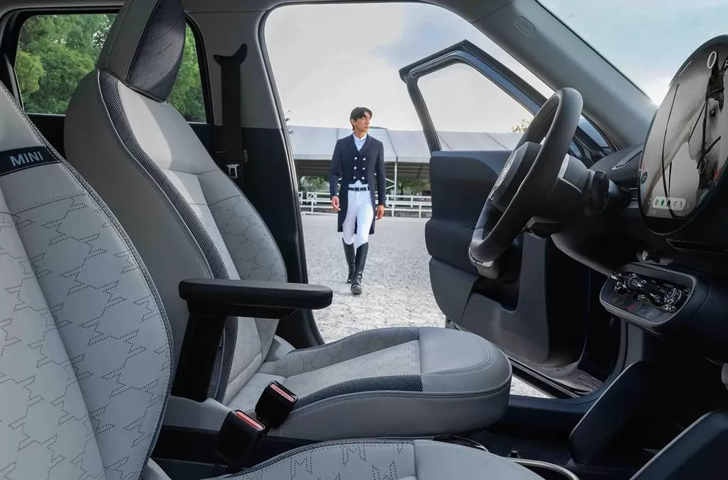 电动汽车代理多款车型 新车 限时价2389万元,电动MINI ACEMAN“盛装舞步”限定套装发布